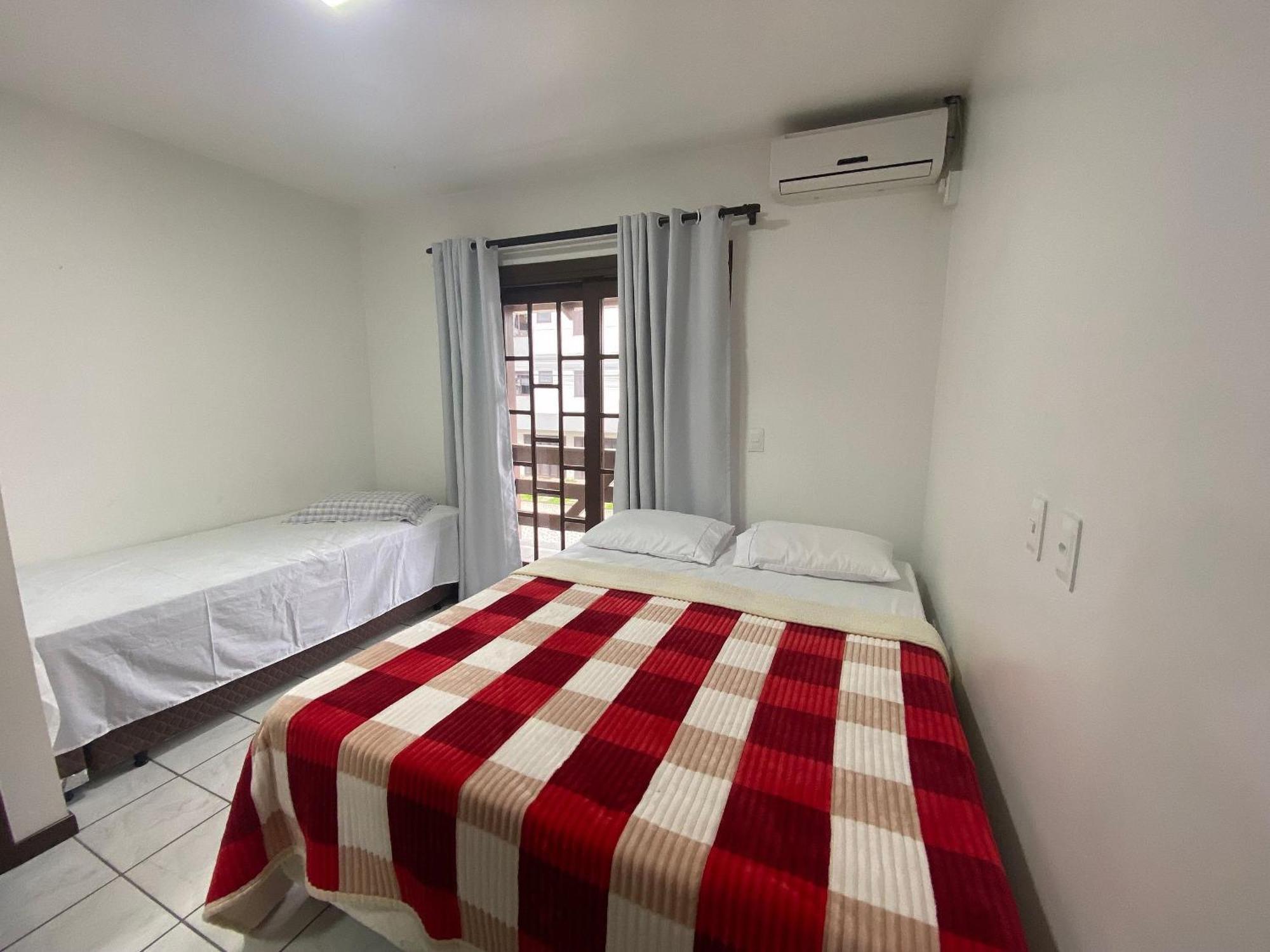 Casa em Bombinhas Próximo a Praia Exterior foto