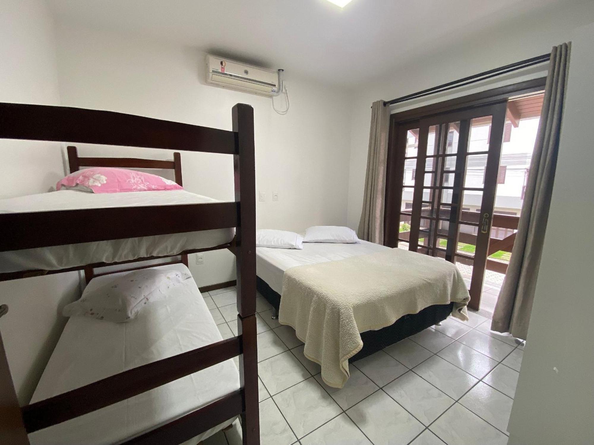 Casa em Bombinhas Próximo a Praia Exterior foto