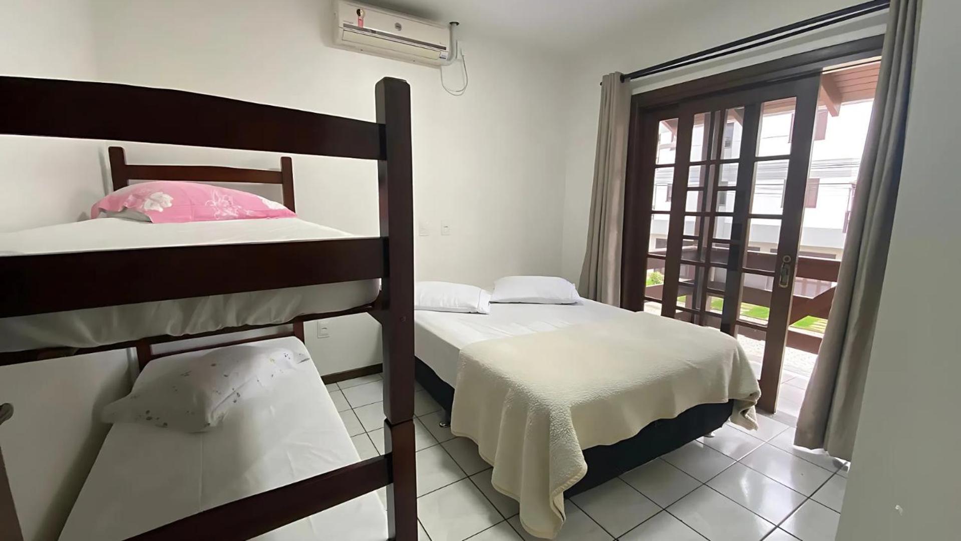 Casa em Bombinhas Próximo a Praia Exterior foto