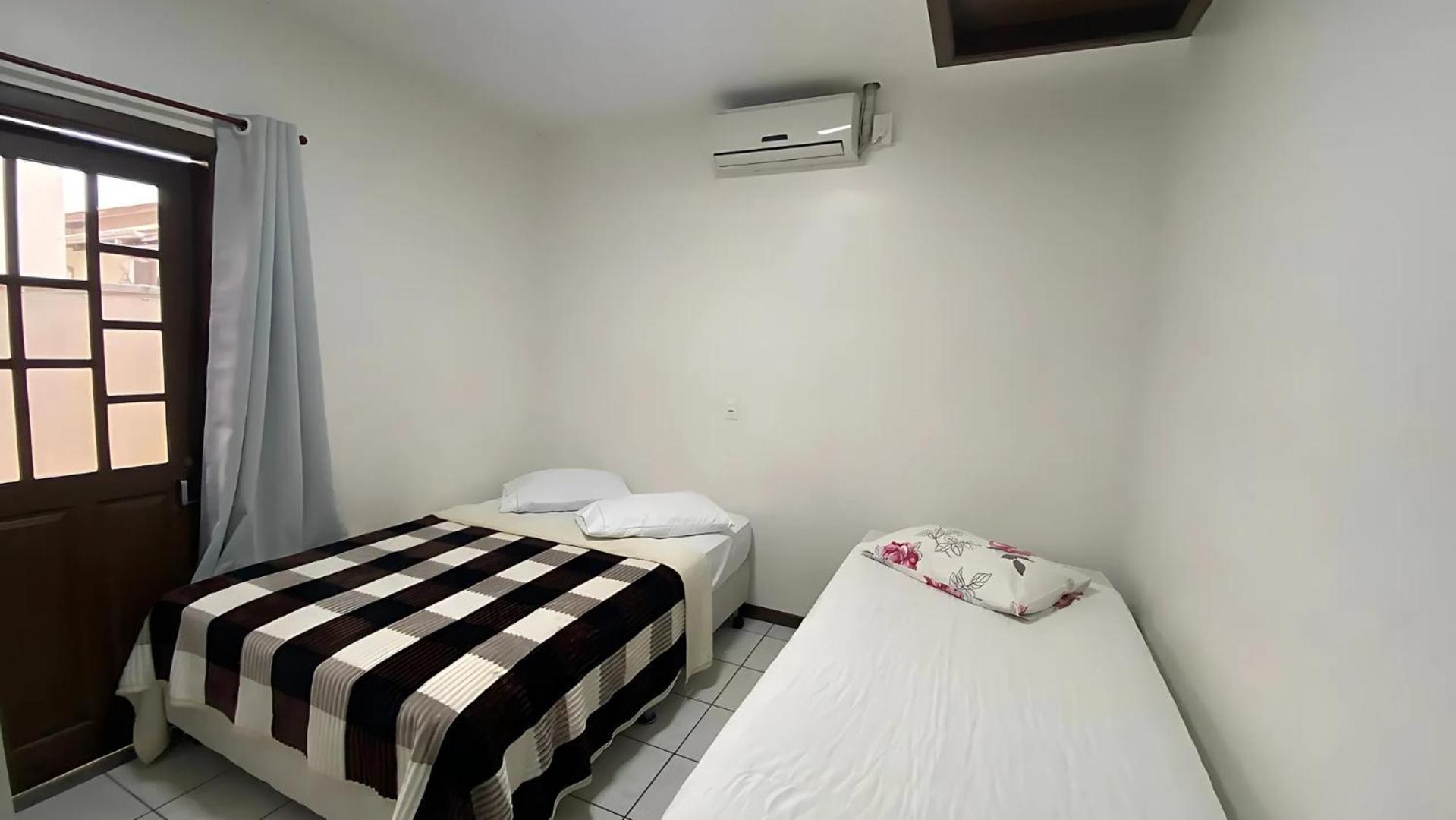Casa em Bombinhas Próximo a Praia Exterior foto